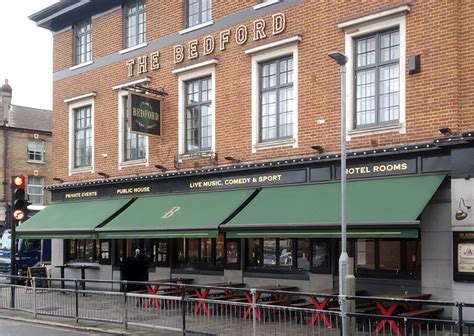 Bedford pub and music venue in Balham - Deans Blinds