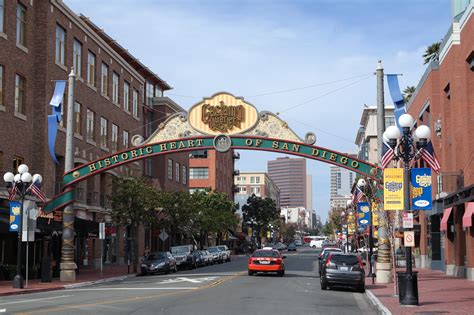 File:Gaslamp Quarter, San Diego-1.jpg