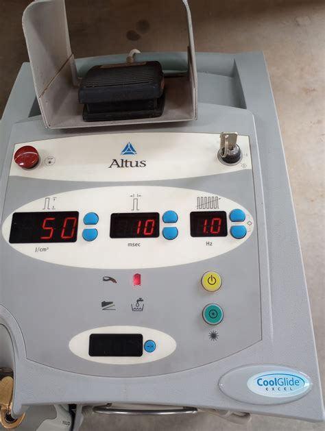 Cutera Altus CoolGlide Laser Hair Removal Vascular Laser System - Medsold