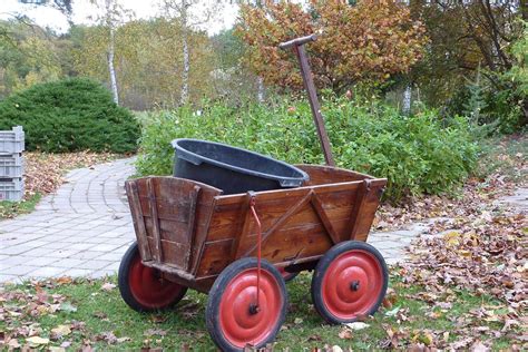 10 DIY Garden Cart Plans You Can Make Today (with Pictures) | House Grail