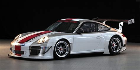 2012 Porsche 911 GT3 R Review - Top Speed