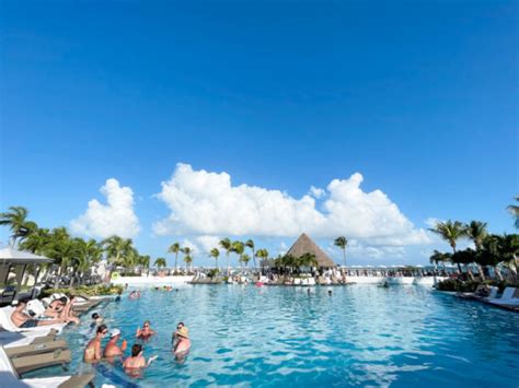 Moon Palace Cancun Review: Is Bigger Always Better? - The Family Voyage