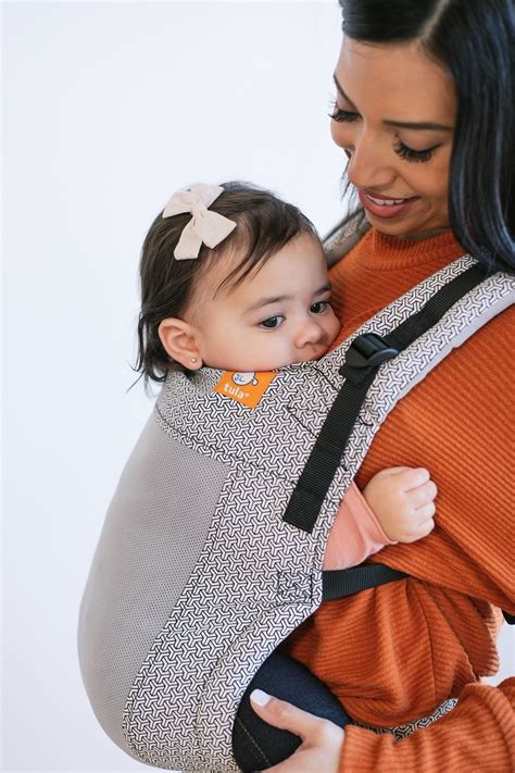 Free-to-Grow Baby Carriers | Baby carrier, Mesh baby, Baby wrap carrier