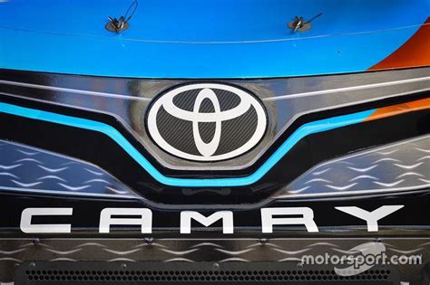 Camry Logo - LogoDix