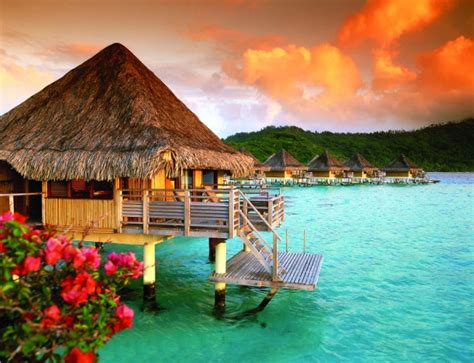 Voyagez à Tahiti en photos - Bungalows sur l'eau à Bora Bora. > OK Voyage