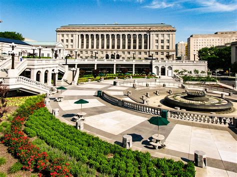 Pennsylvania State Capitol East Wing Plaza - Greenroofs.com