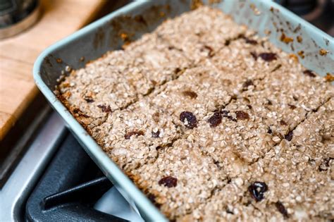 Emtalks: Healthy, Easy Flapjack Baked Oat Squares Recipe