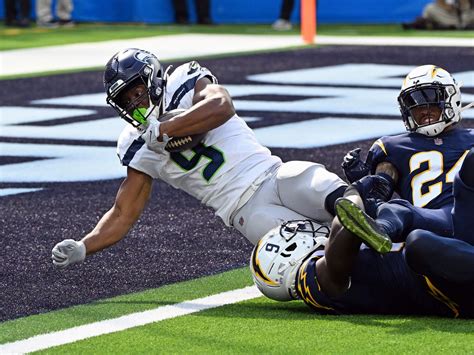 Run of Fame: Seattle Seahawks RB Kenneth Walker III Stars vs. Los Angeles Chargers - Sports ...