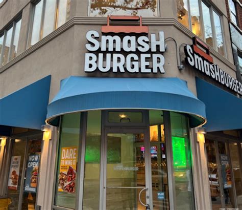 Smashburger opens full-bar restaurant in New York’s Upper East Side - New York Business Journal