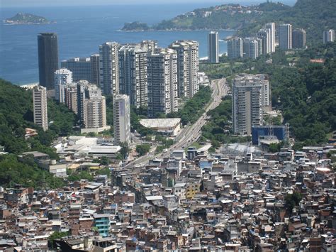 File:Rocinha Favela Brazil Slums.jpg - Wikimedia Commons