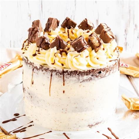 The Ultimate Twix Cake | Recipe in 2020 | Twix cake, Twix, Vanilla frosting