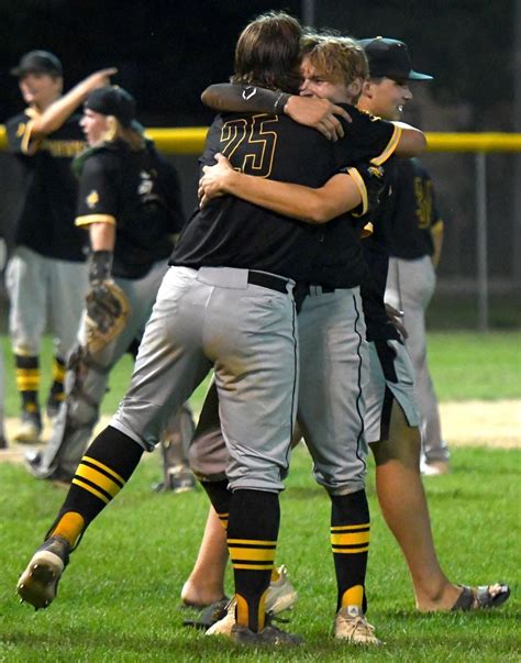 Waverly-Shell Rock earns 3A state baseball berth | Waverly-Shell Rock ...