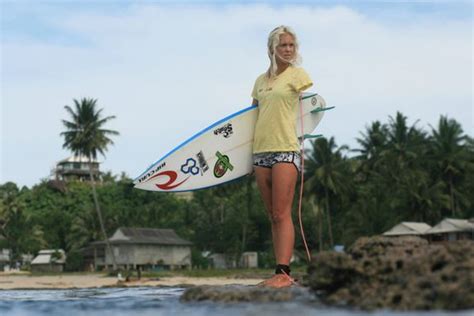 Bethany Hamilton, the real "soul surfer". | Bethany hamilton, Soul surfer, Surfer magazine