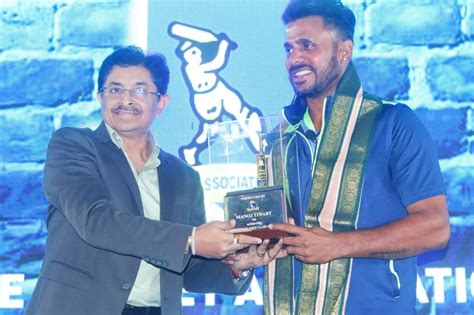 Manoj Tiwari: CAB felicitates Manoj Tiwari with golden bat as..