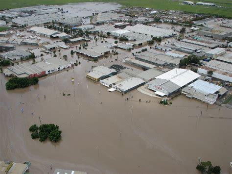 These Days of a Busy Mum: Rocklea Flooding