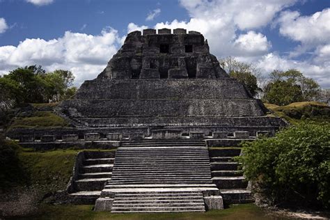 Xunantunich Tour - Jam Jam Tours