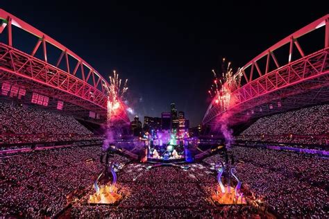 CenturyLink Field is THE spot to catch a concert if you happen to be in Seattle and the timing ...