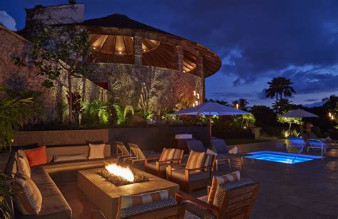 Hotel Wailea Recognized with Condé Nast Traveler's 2014 Readers' Choice Award “#2 Best Hotel in ...