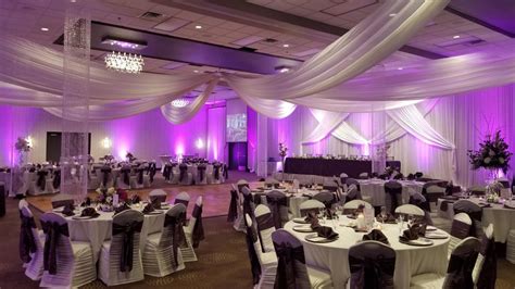 DoubleTree by Hilton Bloomington, IL Venue Info on Wedding Maps