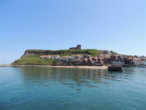 Whitby Beach Photos, Download The BEST Free Whitby Beach Stock Photos ...