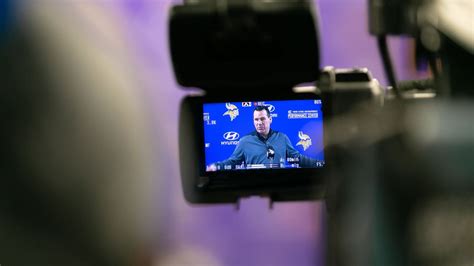 Gary Kubiak’s Role with Vikings Reconnects His Passion for Coaching