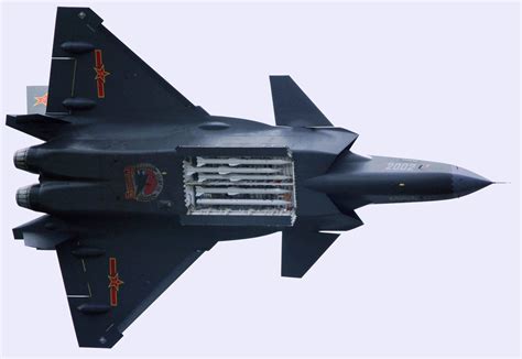 Aviones Caza y de Ataque: CHENGDU J-20 Mighty Dragon