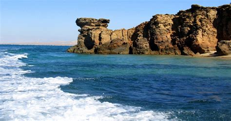 Uppersia Iran Travel blog: Marvelous Hengam Island