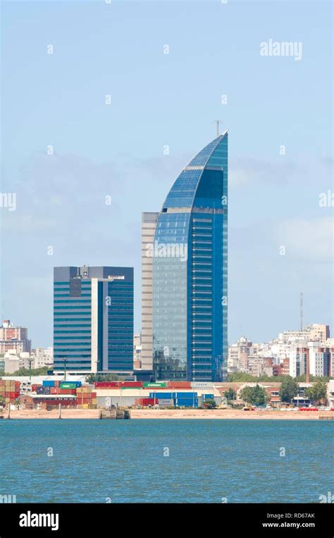 Montevideo skyline hi-res stock photography and images - Alamy