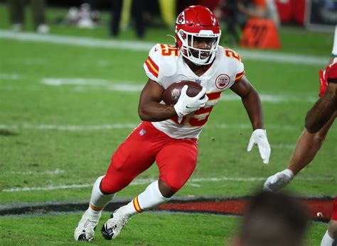 Chiefs RB Clyde Edwards-Helaire Returns To Practice