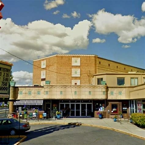 Garland Theater 2.2 miles to the south of Spokane's #1 den… | Flickr