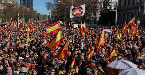 Thousands join rightist rally against Spanish government - Dubai Eye 103.8 - News, Talk & Sports