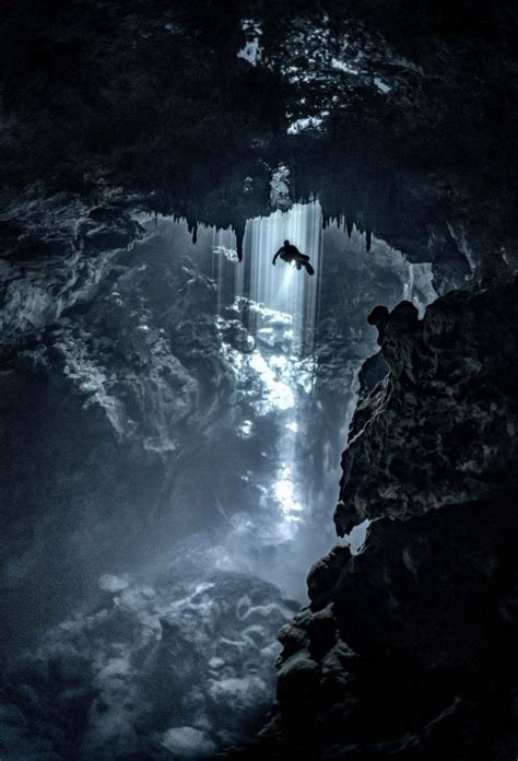 PHOTOS: The eerie beauty of underwater caves in 2020 | Underwater caves, Underwater photography ...