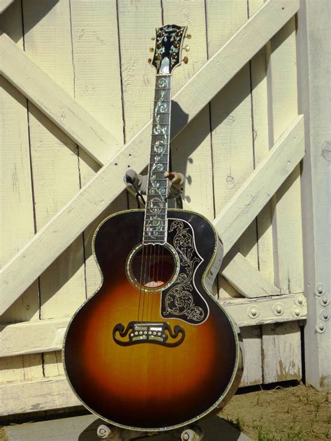 2003 Gibson SJ 200 Custom Double Vine Sunburst with Original HSC J 200