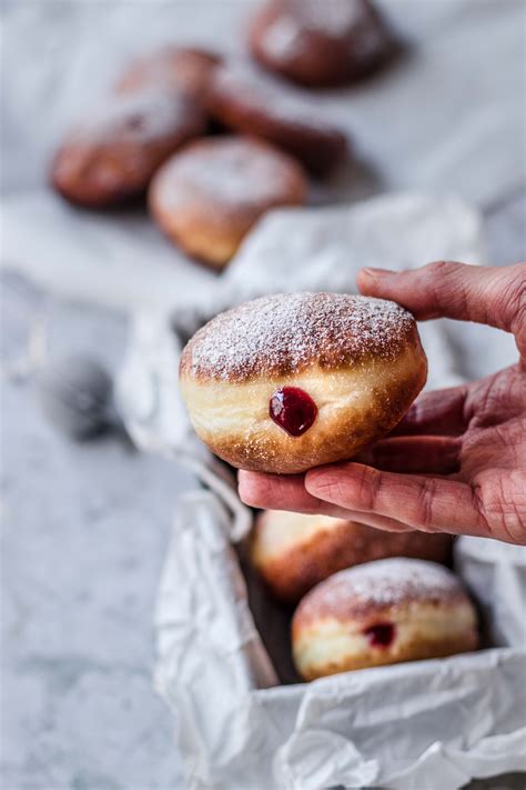 Classic Jelly Donuts with raspberry jam | vegan - Klara`s Life