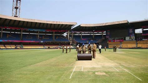 M Chinnaswamy Stadium pitch report for India vs Australia 5th T20I ...