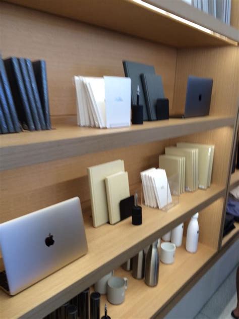 Revamped Apple Store Infinite Loop Reopens In Cupertino [Photos] | Redmond Pie