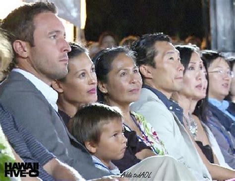 ♥♥♥♥♥ Alex O'Loughlin & family Sunset on the Beach 2012. Daniel and Masi too. Love You Babe, Why ...