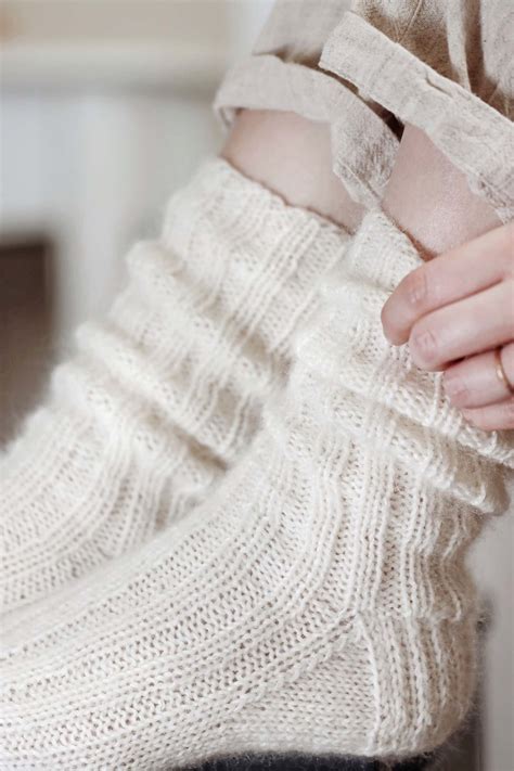 Get COZY & CLASSIC With Our Latest Socks Knitting Pattern - Darling Jadore