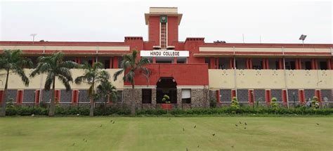 Hindu College: Discrimination among boys and girls hostel, voices protest - The Indian Wire