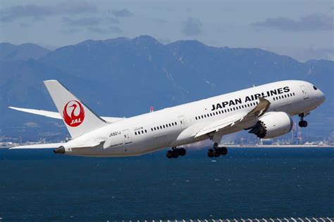 Japan Airlines Orders 4 Boeing 787-8s to Fly Domestically from 2019