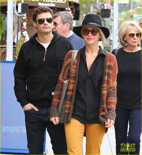 Julianne Hough & Ryan Seacrest: Sightseeing with His Parents! | Photo ...