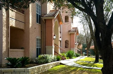 Mesa Verde Apartments Austin - $1337+ for 1 & 2 Bed Apts