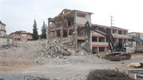 Derince Lisesi’nin yıkımı devam ediyor - Kocaeli Haberleri