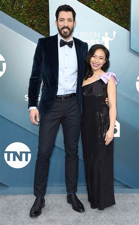 Drew Scott & Wife Linda Phan Show Sweet PDA Moment at 2020 SAG Awards