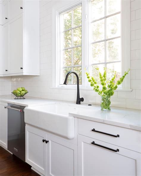 White Farmhouse Kitchen Sink