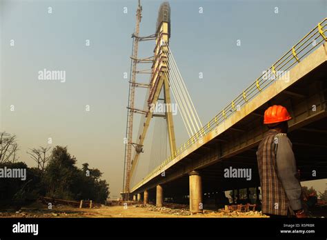 signature bridge delhi india Stock Photo - Alamy