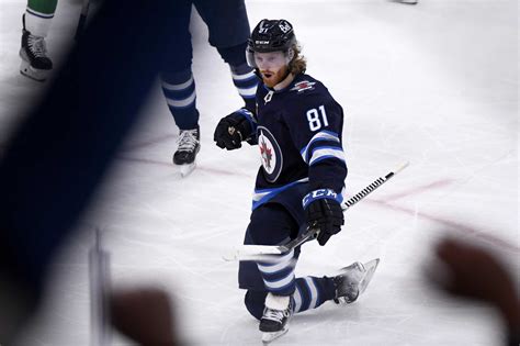 NHL roundup: Kyle Connor hat trick helps Jets win fifth in row