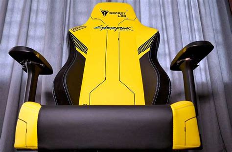 Secretlab Titan Cyberpunk gaming chair review | ChairsFX