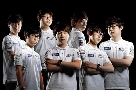 League of Legends: 11 Best Teams In The World | Gamers Decide