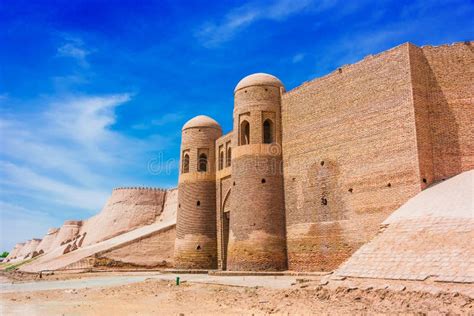 Historic Architecture of Khiva, Uzbekistan Stock Image - Image of gate ...